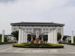 国庆中秋双节同庆，ag尊龙凯时中国官网集团红旗飘扬！